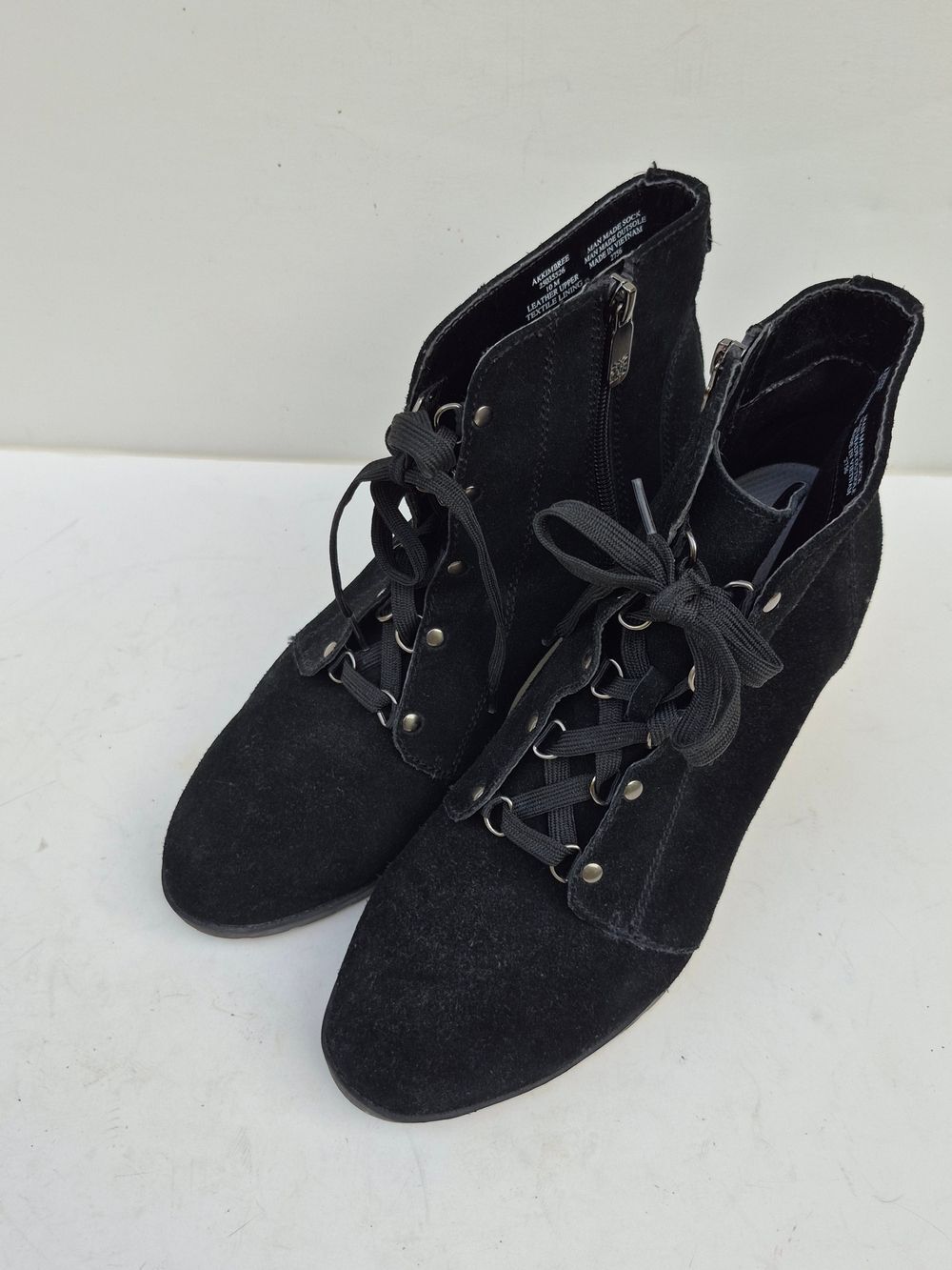 Anne Klein Black Lace-Up Suede Ankle Boots - 10